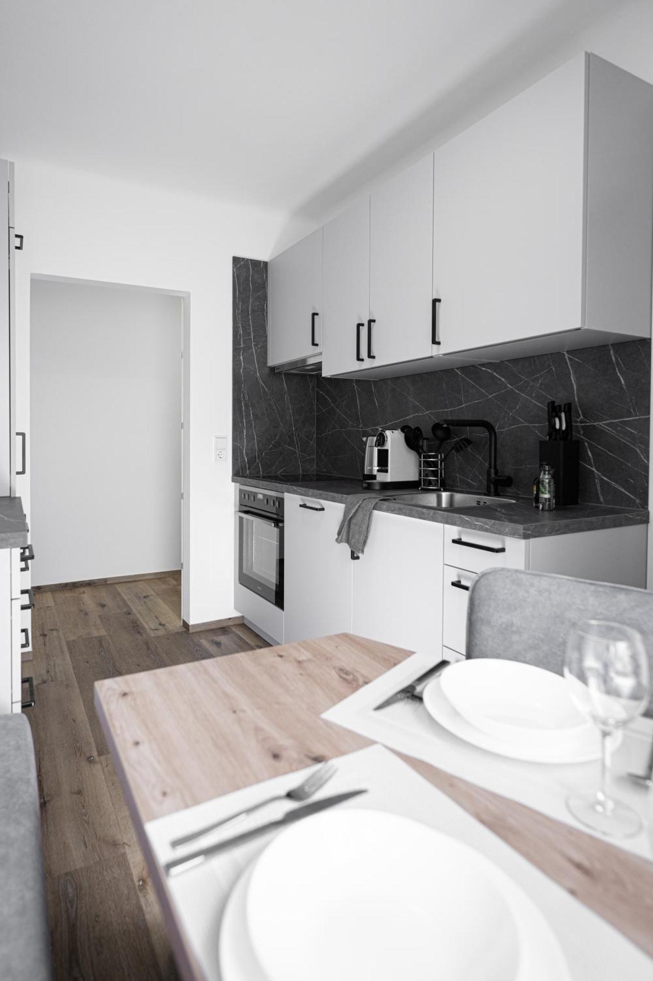 Luxury Sedda Bed, Nespresso, Netflix Apartment Linz Exterior foto